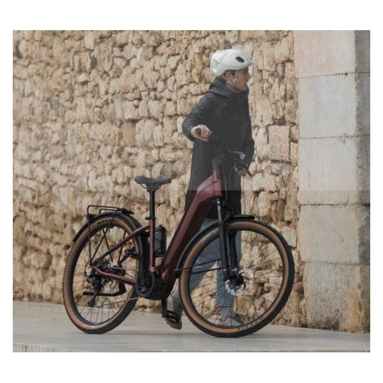 MEGAMO REACH LOW 10 SUV