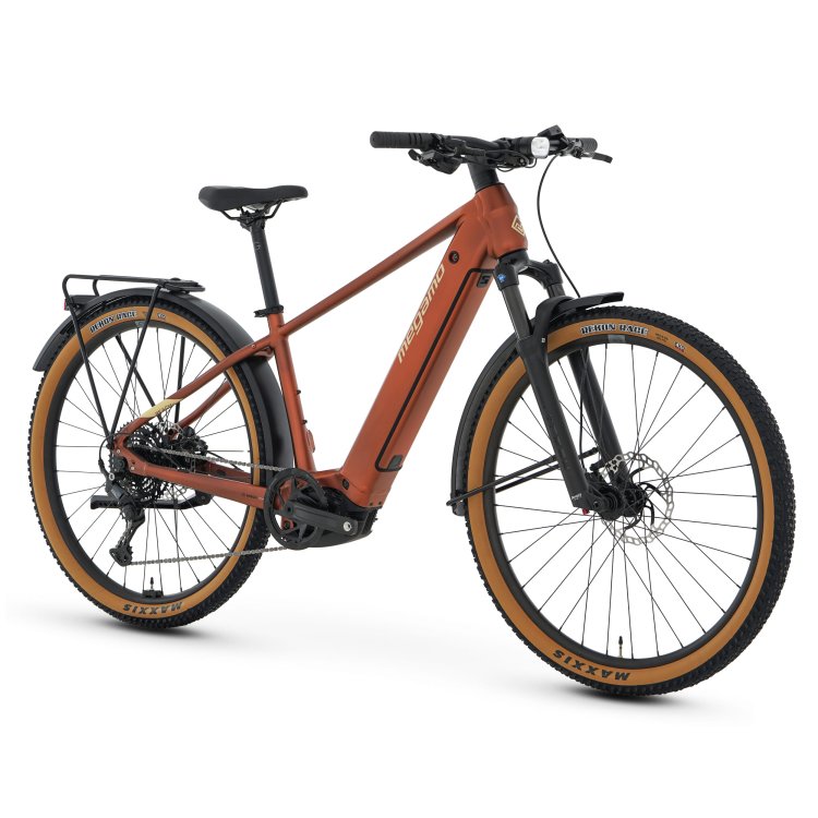 MEGAMO REACH HT 10 SUV